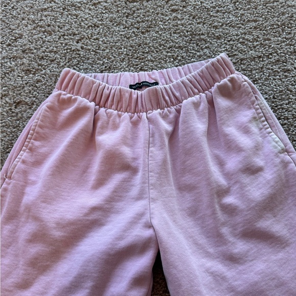 Brandy Melville Pale Pink Sweatpants - Picture 3 of 9